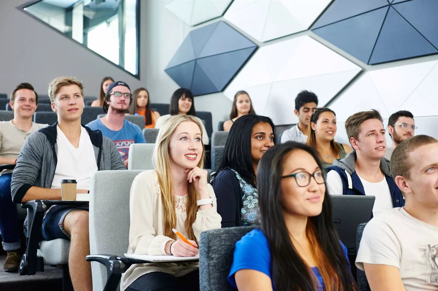 Психология проф образования. Психологическое образование в странах. Базовое психологическое образование это. Психология образования. Личностные образования в психологии.