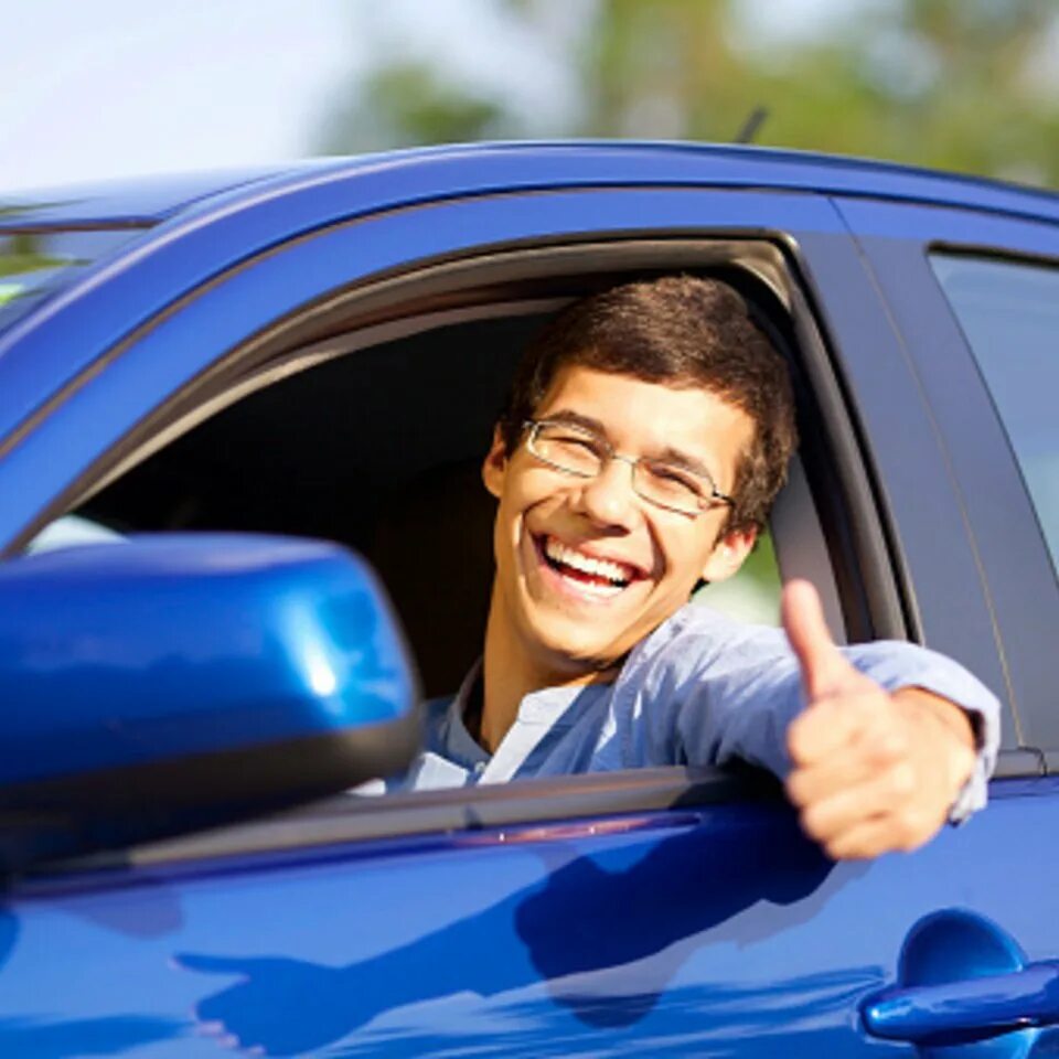 Водитель. Водитель. Водитель со своим легковым. Водитель со своим легковым. Водитель и автомобиль.