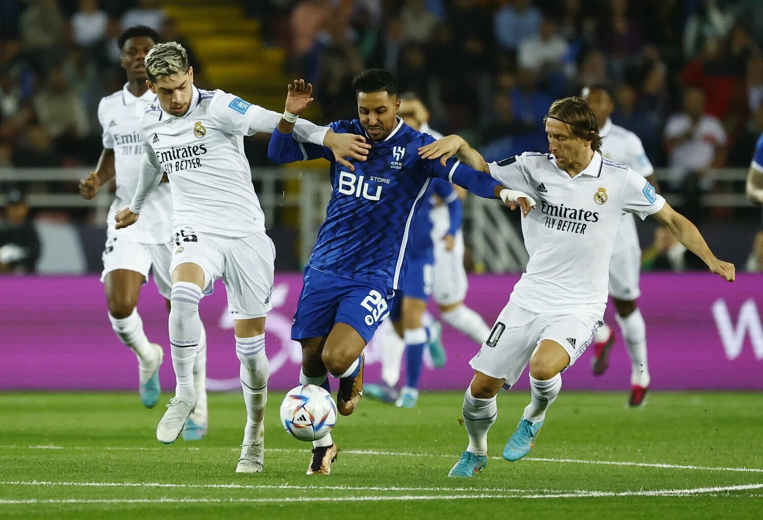 «Реал» — «Аль-Хиляль» — 5:3. Real Madrid al Hilal 2023. Сармурабии Реал Мадрид. Форма Реал Мадрид Бензема. Повтор матча реал