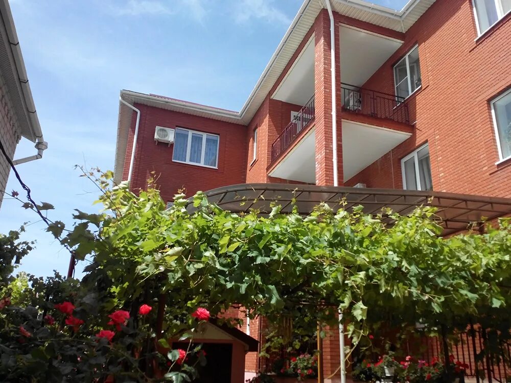 Отель камея каменск уральский. Гагарина, 15/4, село витязево. Отель арго анапа. Камея витязево. Витязево отель дельфин фэмили.