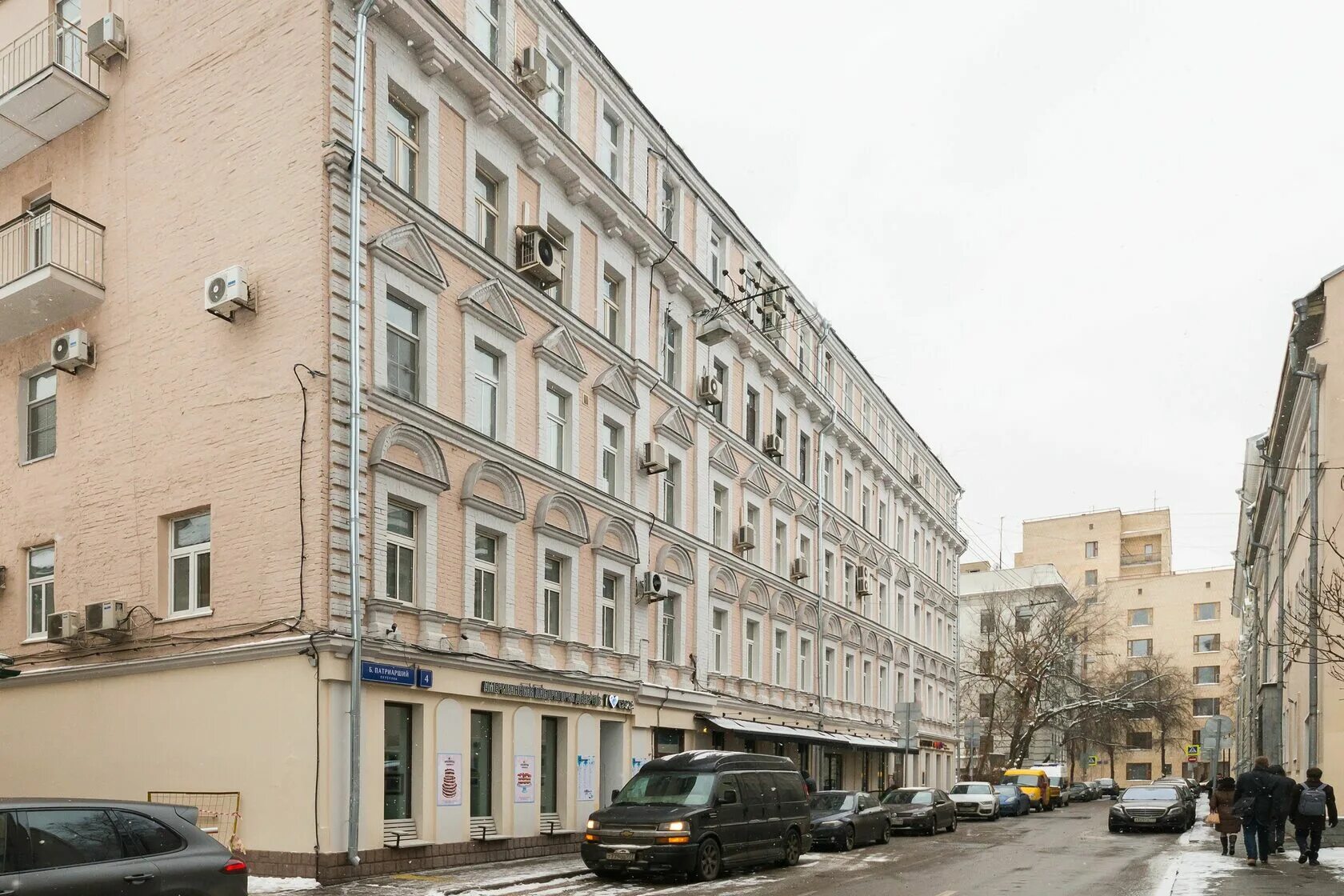 Большой патриарший пер 12 стр 1. Бокончино патриаршие пруды. , 4. Б. Большой патриарший переулок 4.