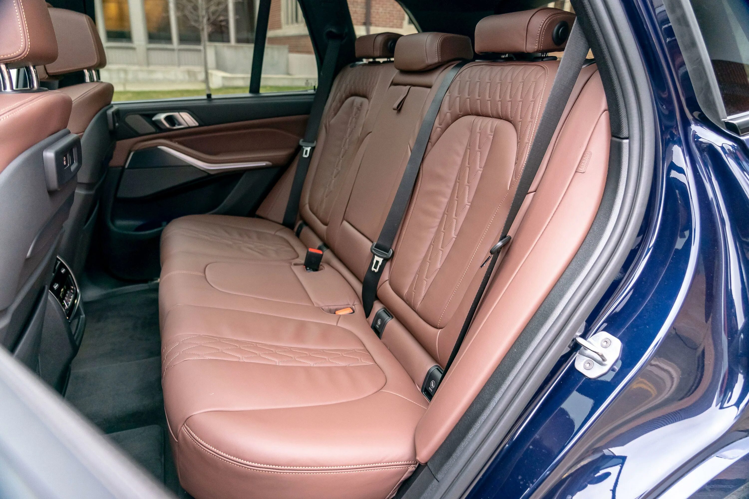 Сиденья бмв g05. Сиденья bmw x5. сидения бмв х5 g05.