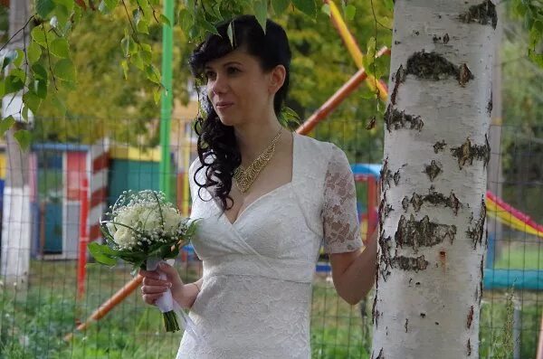 Телефоны девушек великих лук. Телефоны девушек великих лук