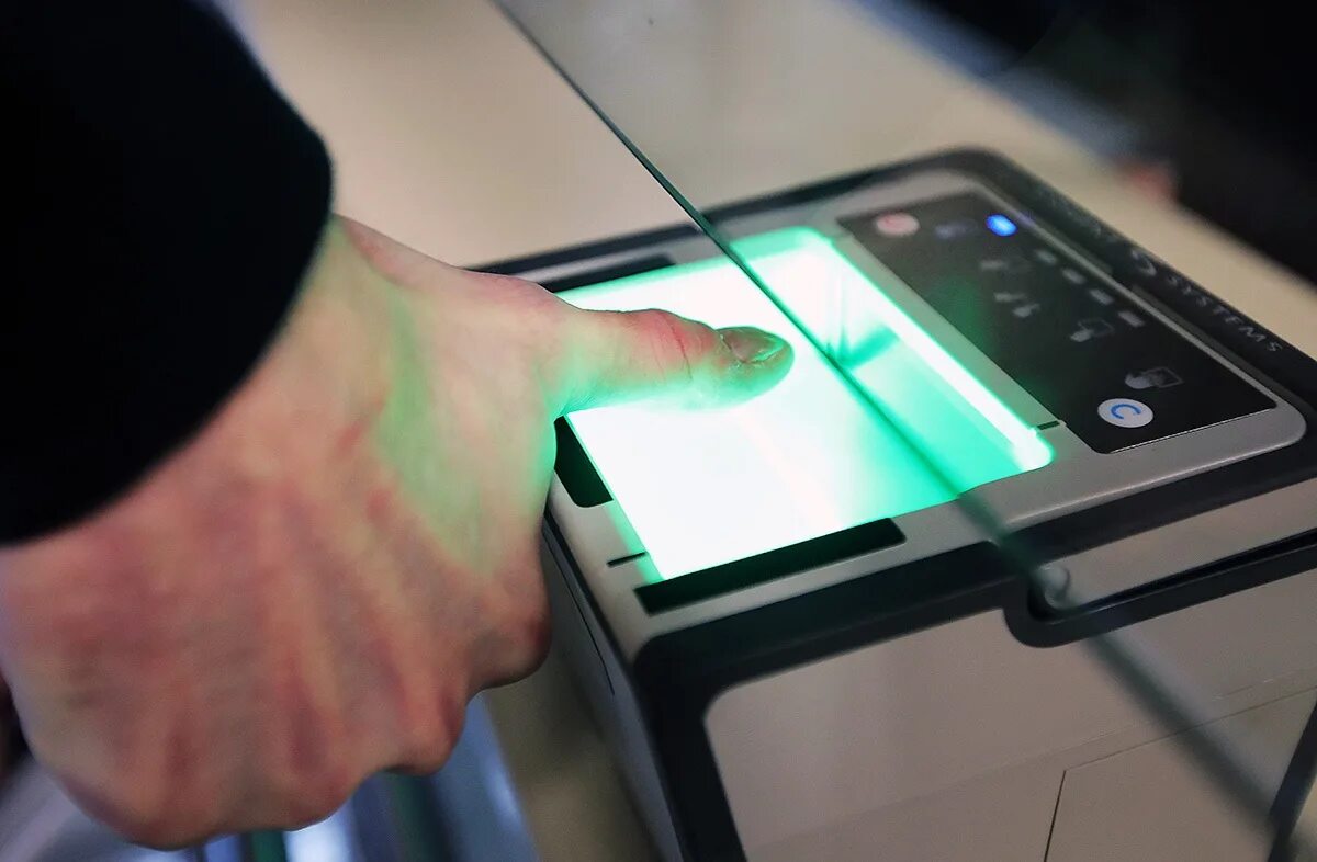 Банк биометрических данных. Биометрические технологии. Биометрическая идентификация. Биометрические системы идентификации. Отпечаток пальца биометрия.