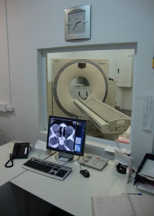 мрт головного мозга. аппарат мрт 2022. мрт в областной клинической больнице ярославль. центр лучевой диагностики медика. александровск-сахалинская црб компьютерный томограф + 2012.