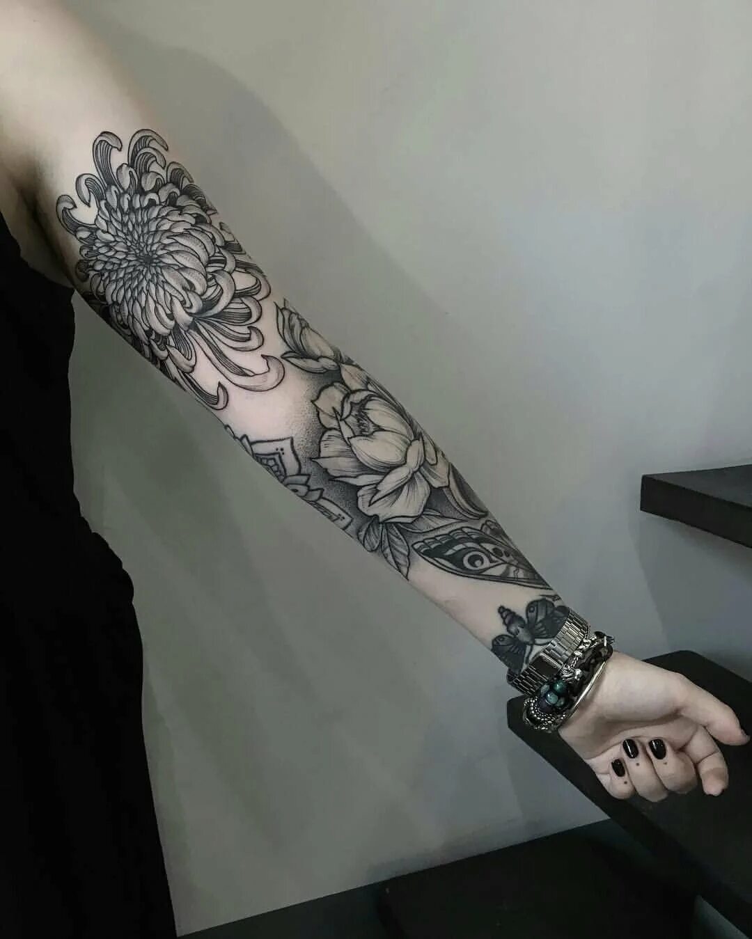 тату от кисти до локтя женские. тату на руке до локтя для девушек. тату от запястья до локтя для девушек. женские тату на руку от кисти до локтя. тату от запястья до локтя женские.