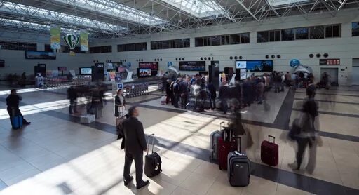 Аэропорт анталия samsonite. Камеры аэропорт анталья. Анталья аэропорт транзит. Камеры аэропорт анталья. Ситуация в аэропорту анталии сегодня.