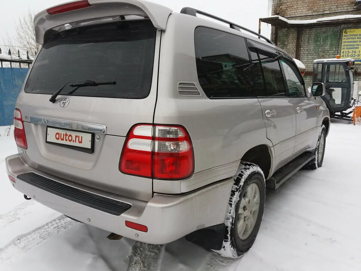 Купить документы крузер. Toyota Land Cruiser 100 2004. Тойота ленд Крузер 100 2004. Toyota Land Cruiser 2004. Ленд Крузер 105 2004.