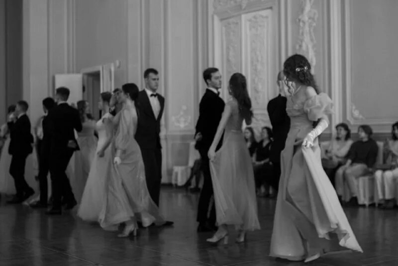 19 век эстетика джейн остин. Анна каренина 2013. Атмосфера бала. Атмосфера бала. Первунинский владимир 'венский бал'.