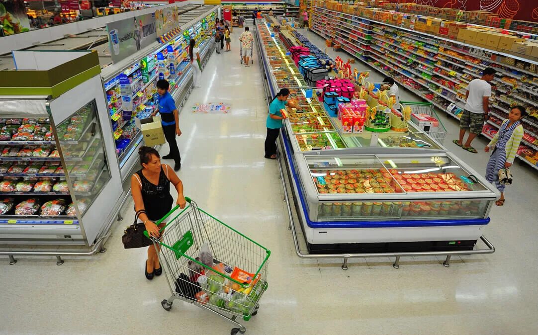 Любое магазин в мире. Супермаркет в Тайланде. Супермаркет super. Огромный супермаркет. Сеть супермаркетов в Тайланде.