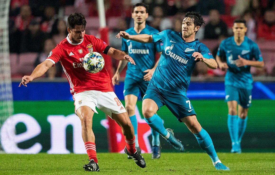 Футбол зенит. Знаменитые футбольные команды. Русский клуб футболистов. Зенит (футбольный клуб, санкт-петербург). Русский клуб футболистов.