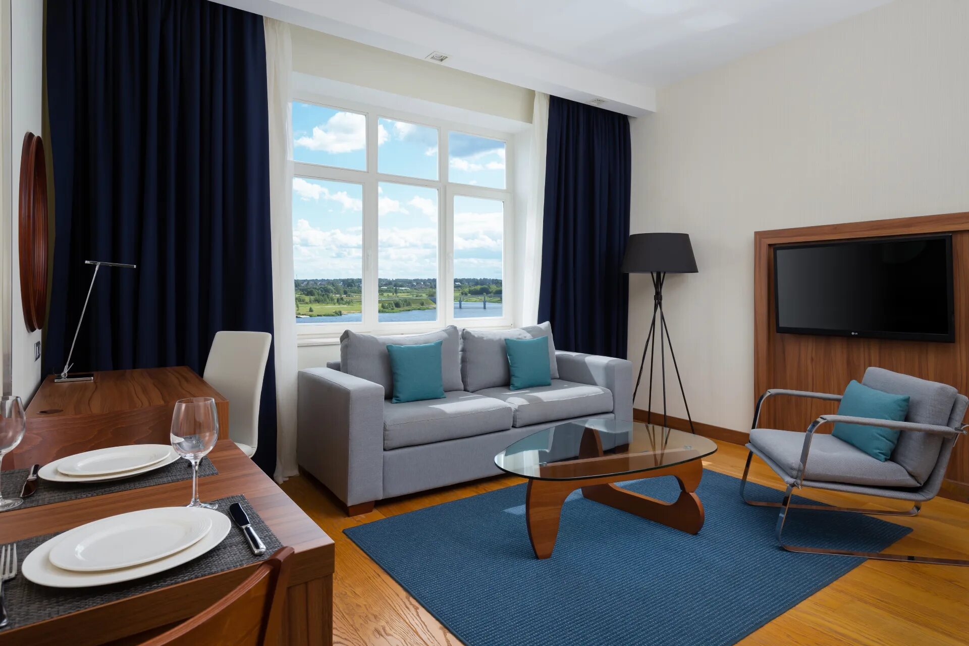 Radisson residence. Завидово residences radisson. рэдиссон резиденс. waterfront рэдиссон завидово. пирс рэдиссон завидово.