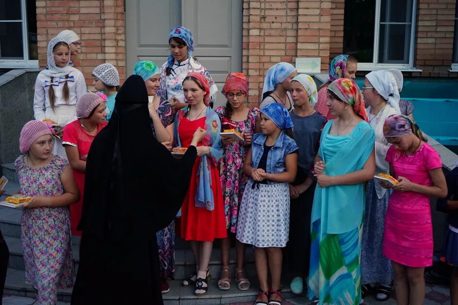 Белгородский православный детский лагерь. Православный лагерь рождественский. Православный лагерь для детей. Спринт стар лагерь егорьевск. Православный лагерь светоч саракташ.
