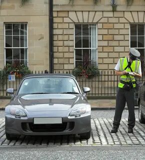 Traffic warden перевод