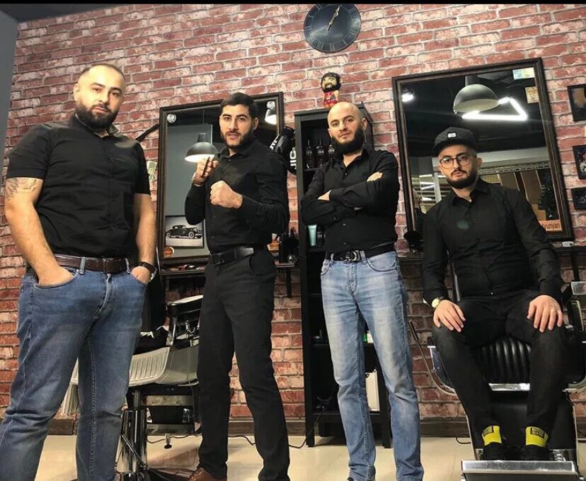 олд барбер выборгское шоссе. барбершоп олд скул королева 61. олд барбер авеню. иван шипиев барбер спб. олд барбер.