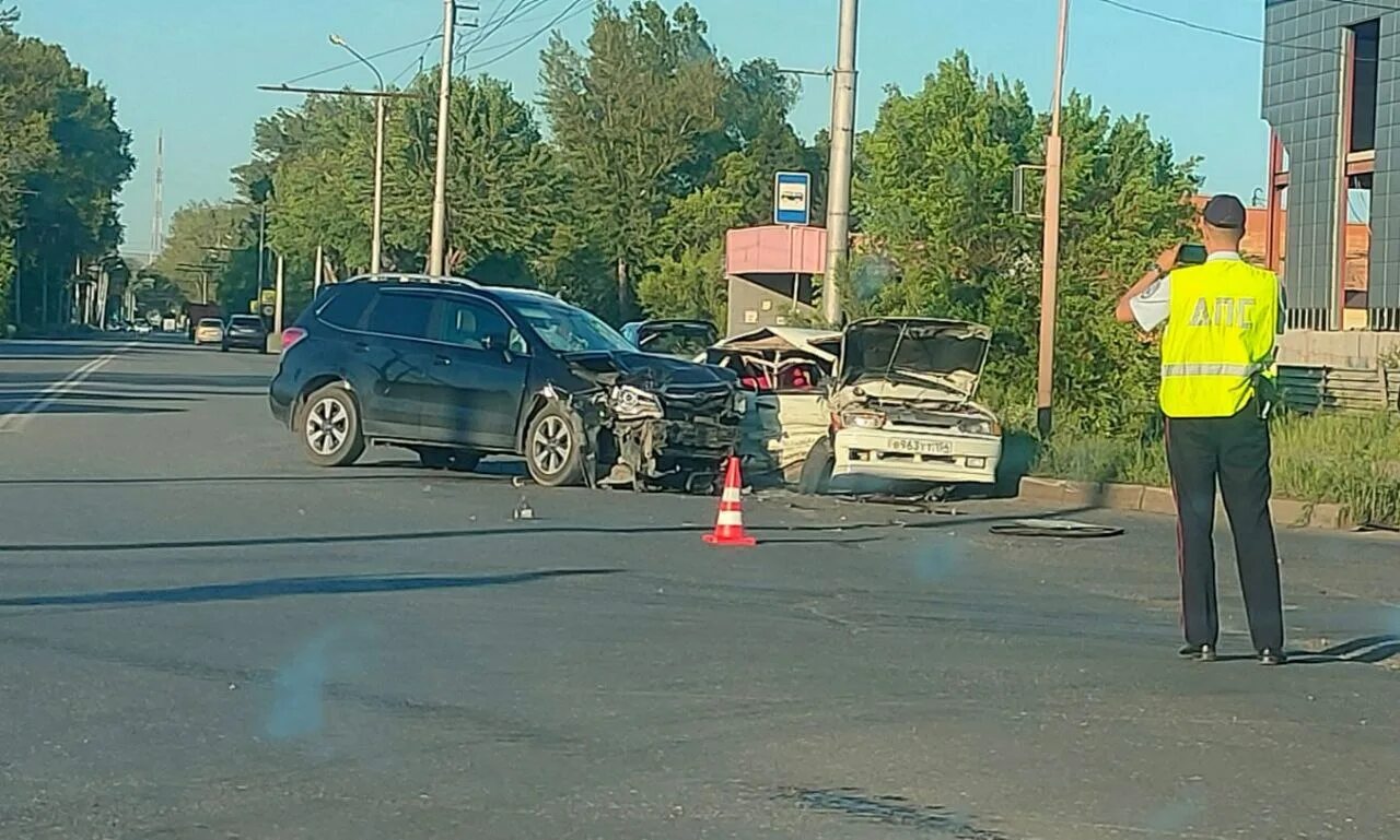 ДТП В Абакане (Хакасия). Вчерашняя авария Абакан. Чп хакасия абакан сегодня