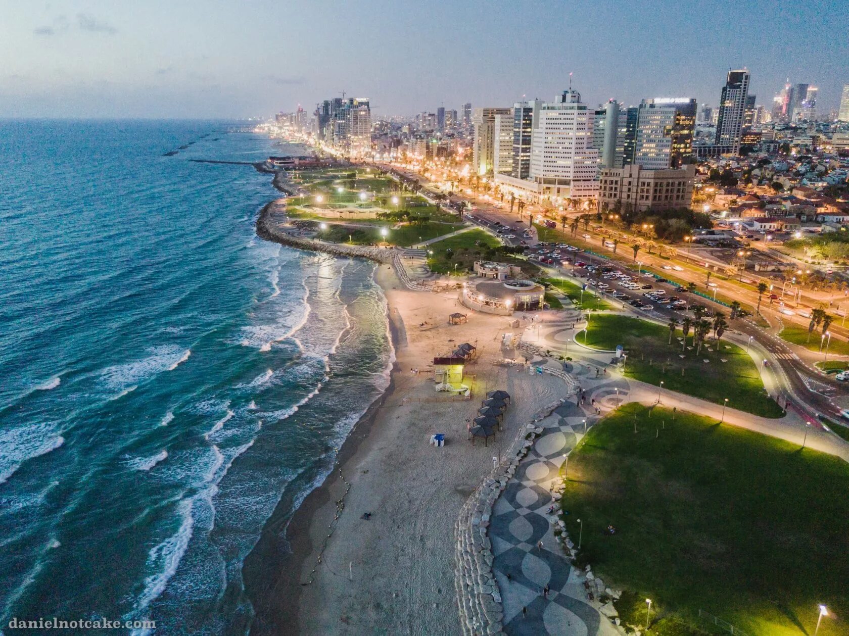 Нетания Тель Авив. Тель Авив пляж. Цены в тель авиве