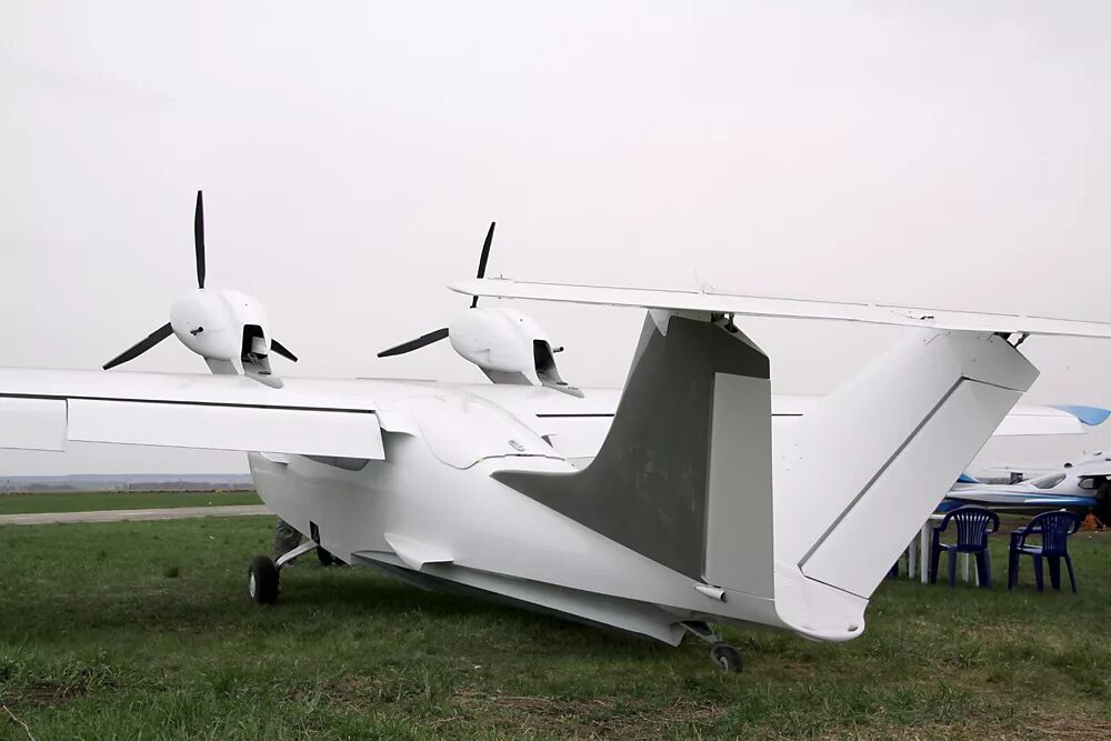 амфибия л 42. самолёт-амфибия л-42. L 42 m. L-142 самолет амфибия. Aviatech l-145.