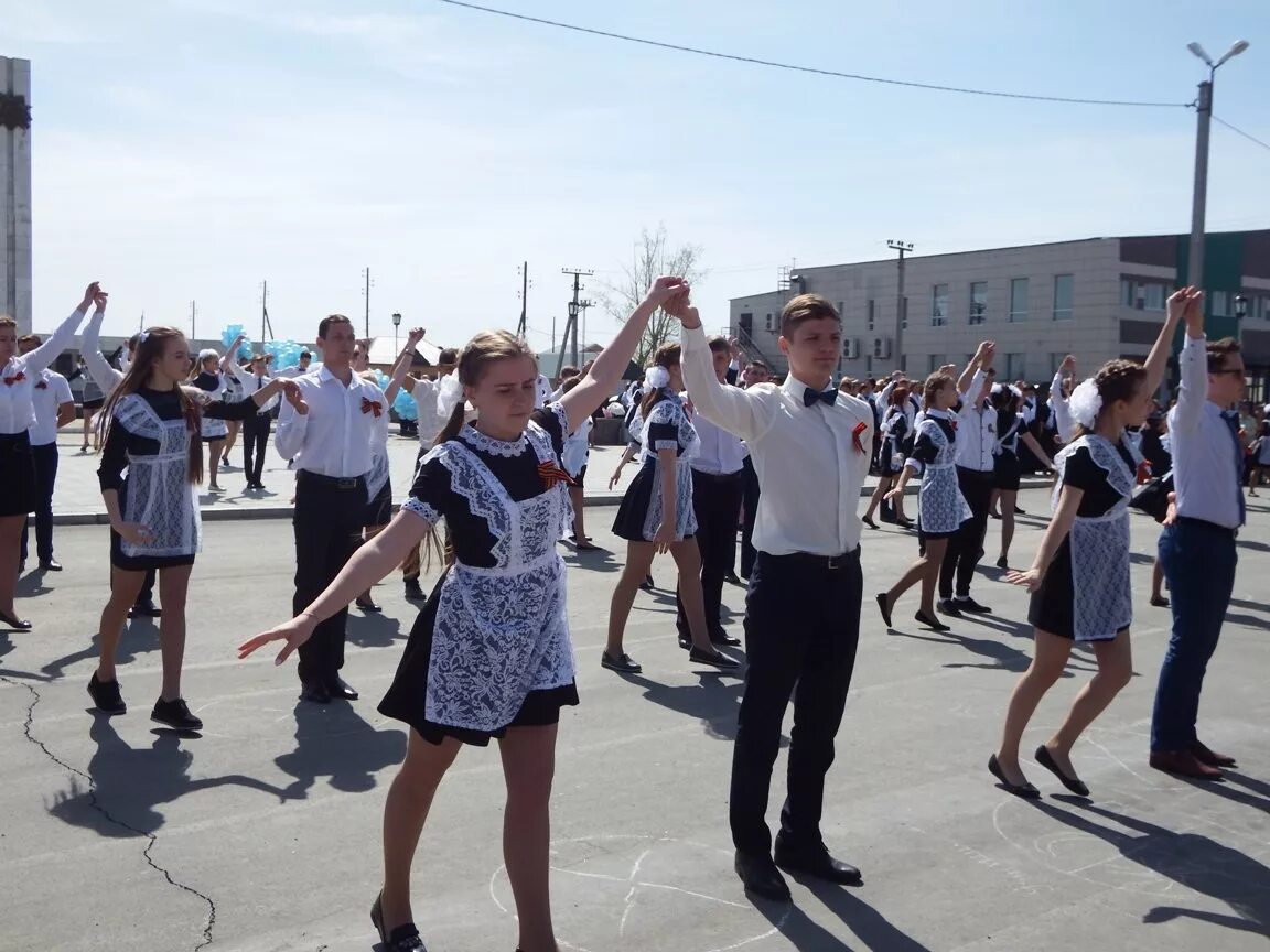 Погода п энергетик оренбургская. Первый Новоорский лицей. Новоорский район. П.Новоорск. Школа 2 Новоорск.