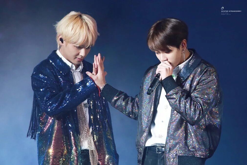 BTS Vkook. БТС taekook. БТС ТЭГУКИ. Вигуки BTS. Вигуков последние новости