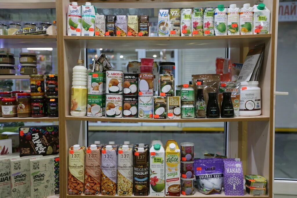 лермонтова 39 еда без вреда. магазин вредных. полки магазина с продуктами. еда без вреда магазин. магазин вредных.