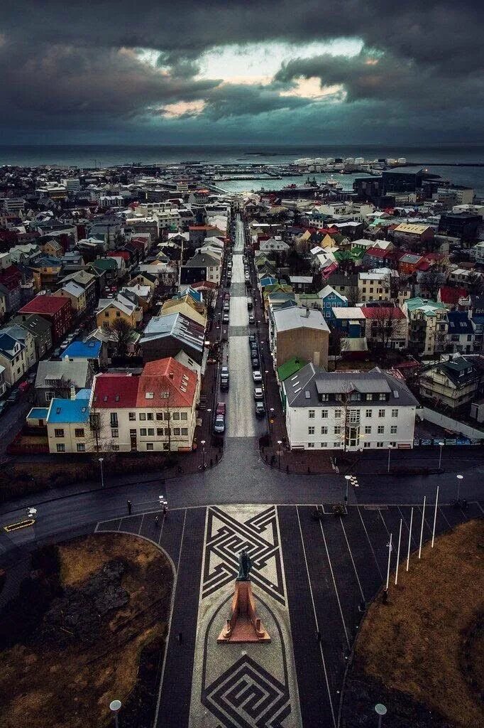 Рейкьявик это. Исландия Рик Явик. Рейкьявик столица Исландии. Рик Явик столица чего. Исландия столица Рейкьявик достопримечательности.