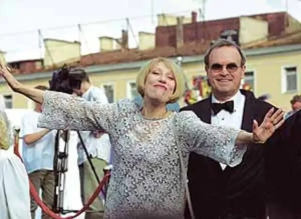 Сбежавшему режиссеру в "Ленкоме" нашли замену - KP.RU