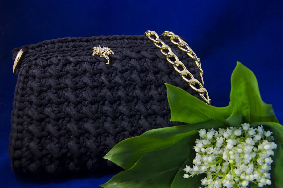 трикотажные клатч. клатч из полиэфирного шнура. трикотажные клатч. клатч из трикотажной пряжи. сумка вязаная.