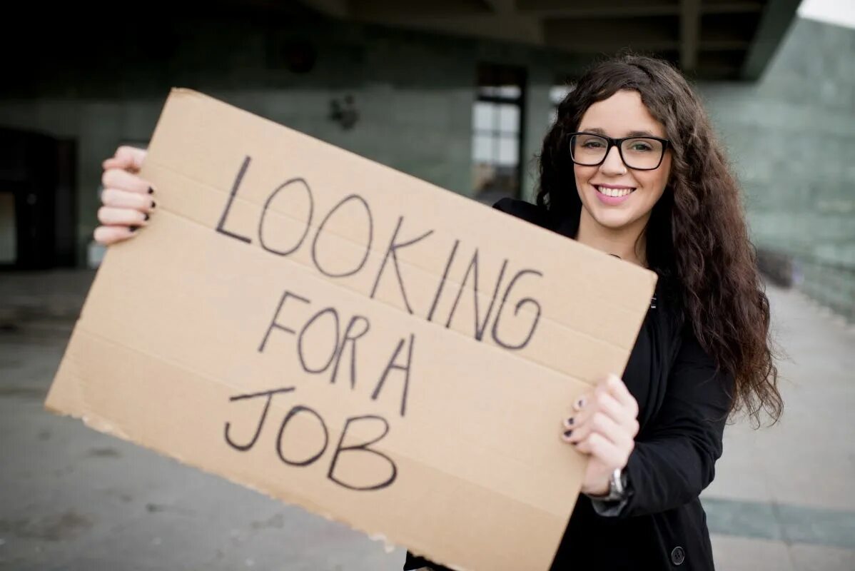 Безработные женщины. Человек перед выбором. Безработный молодой человек. Jobs картинки. Безработная красивая женщина.