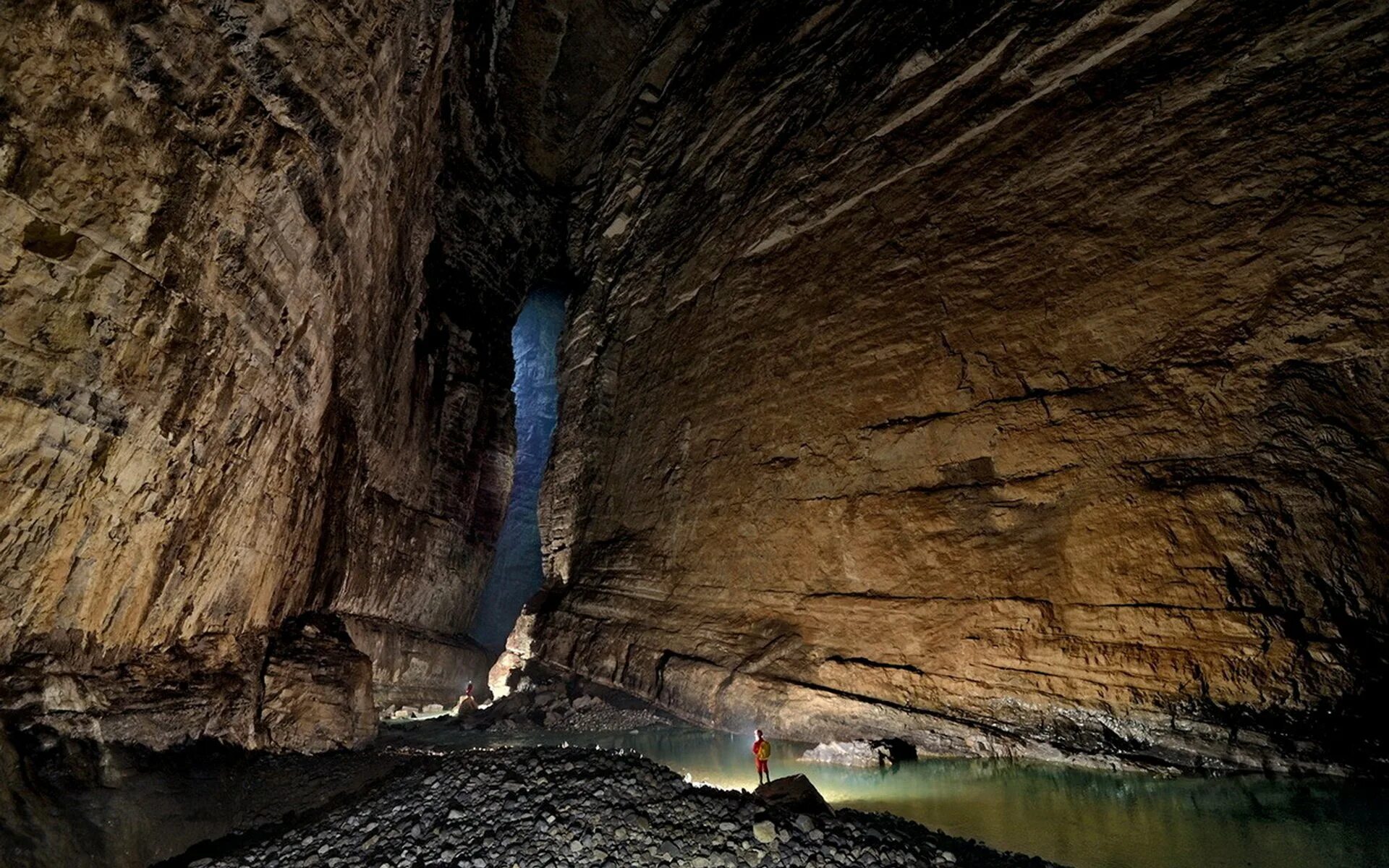 Big mother nature cave. Пещера Морганс-Кейв. Пещера Эр Ван Дон ... Китай. Пещера Шондонг. Пещера Шондонг, Китай.