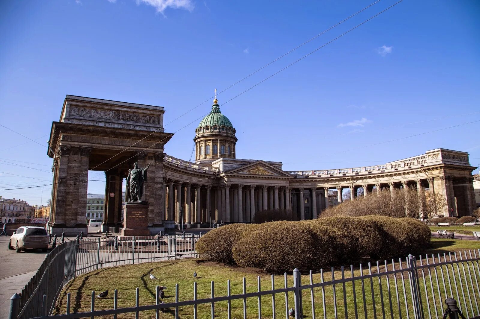 Казанский кафедральный собор. Экскурсия по рекам и каналам "северная венеция". Дворцовая набережная 22. Набережная большая нева питер. Дворец бракосочетания 1 санкт-петербург.