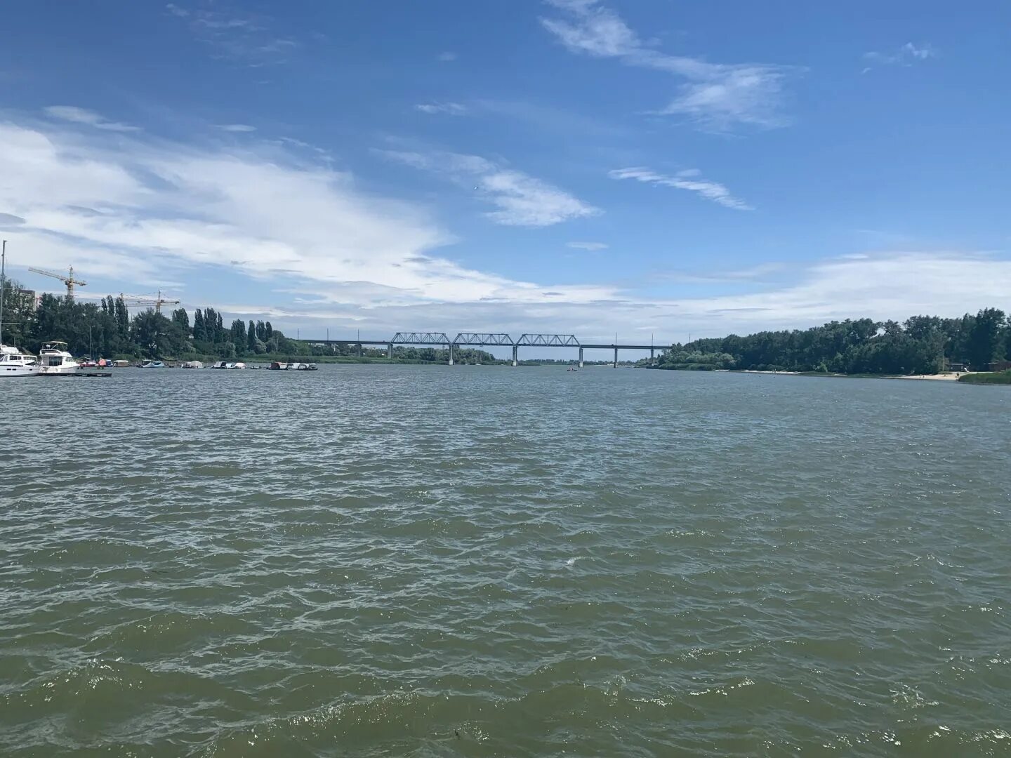 Река Дон сейчас. Уровень воды в Дону. Нагон на реке Дон. Фото воды в Дону Ростов. Уровень воды в дону ростов