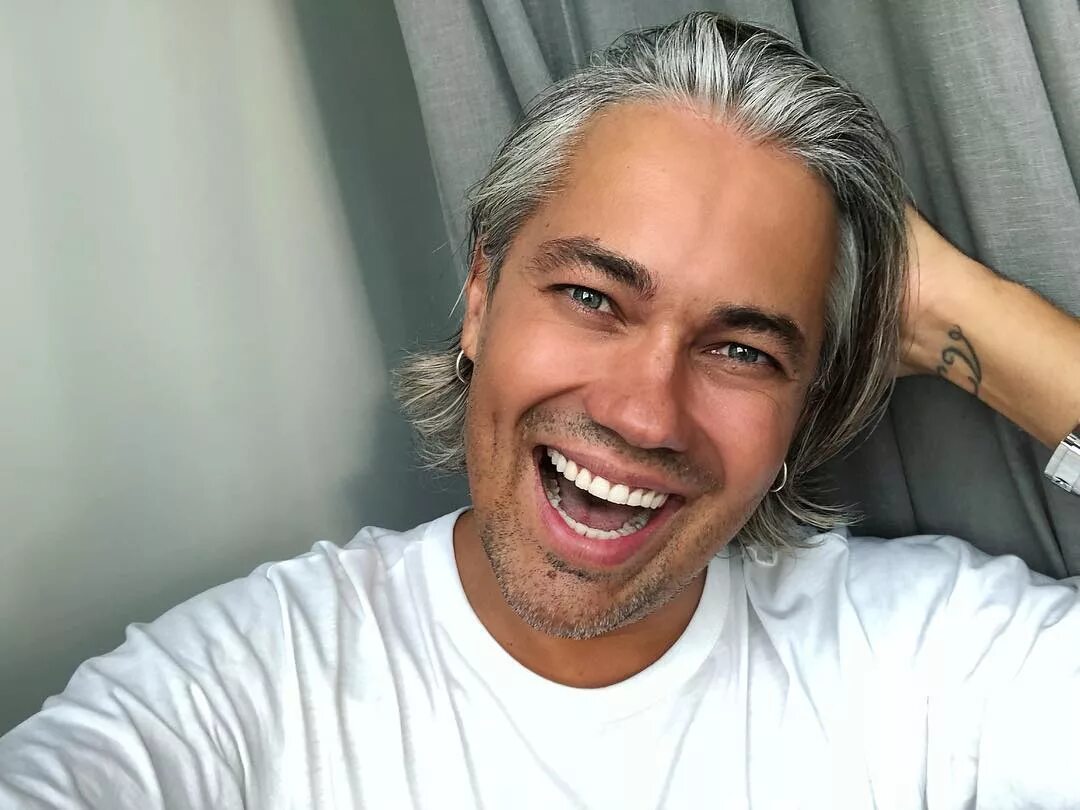 Стилист стс рогов. Саша рогов стилист. Сколько лет рогову. Рогов стилист 2022. Саша рогов стилист.