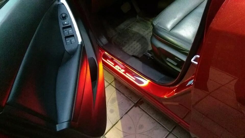 Подсветка мазда сх5. Мазда сх5 подсветка дверных обшивки. Концевики дверей Мазда сх5. Подсветка ручек дверей Мазда СХ 5. Подсветка дверей Mazda CX-5 2.