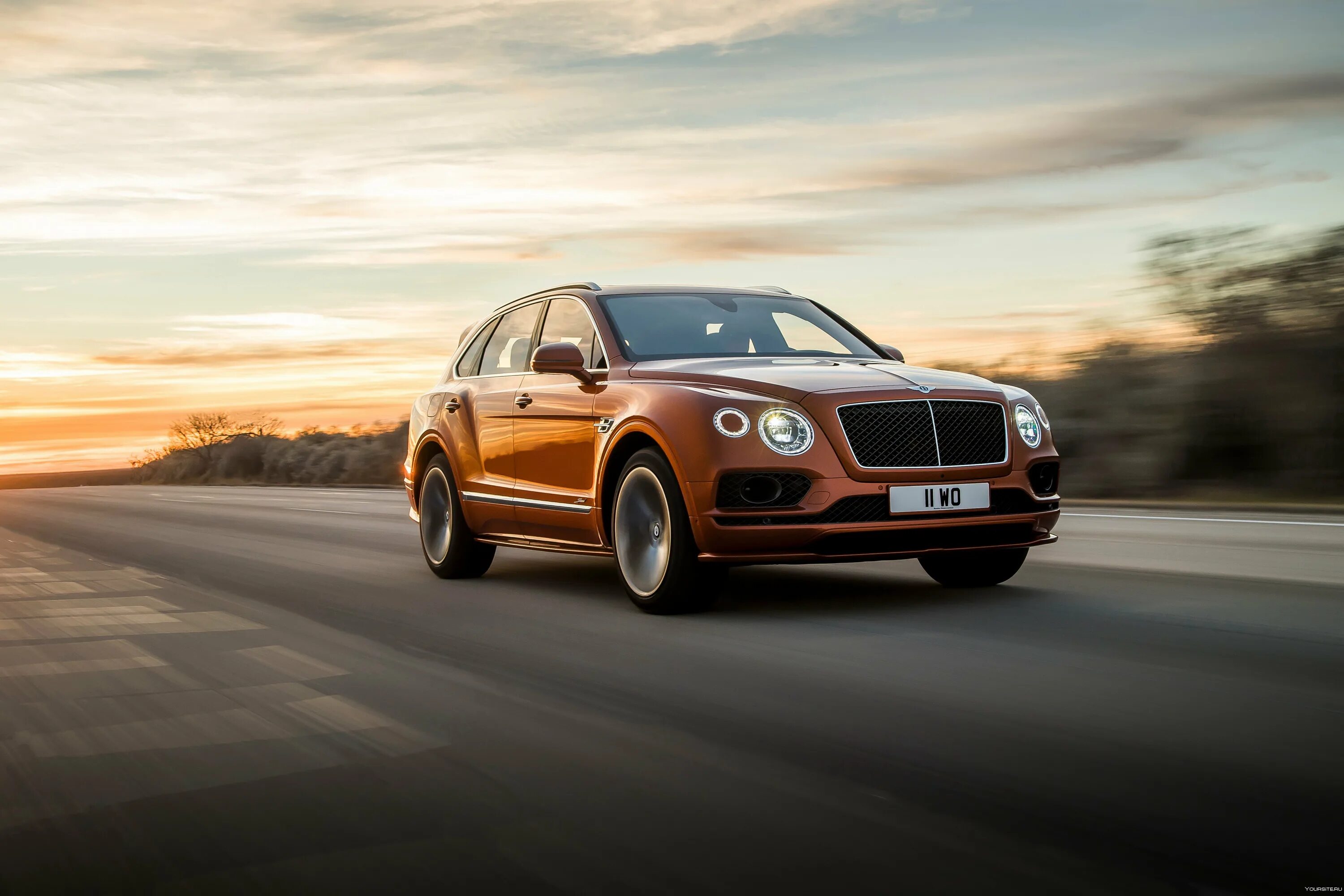 Бентли бентайга 2016. Машина Bentley Bentayga. Bentley кроссовер Bentayga. Джип Bentley Bentayga. Bentley Bentayga Speed.