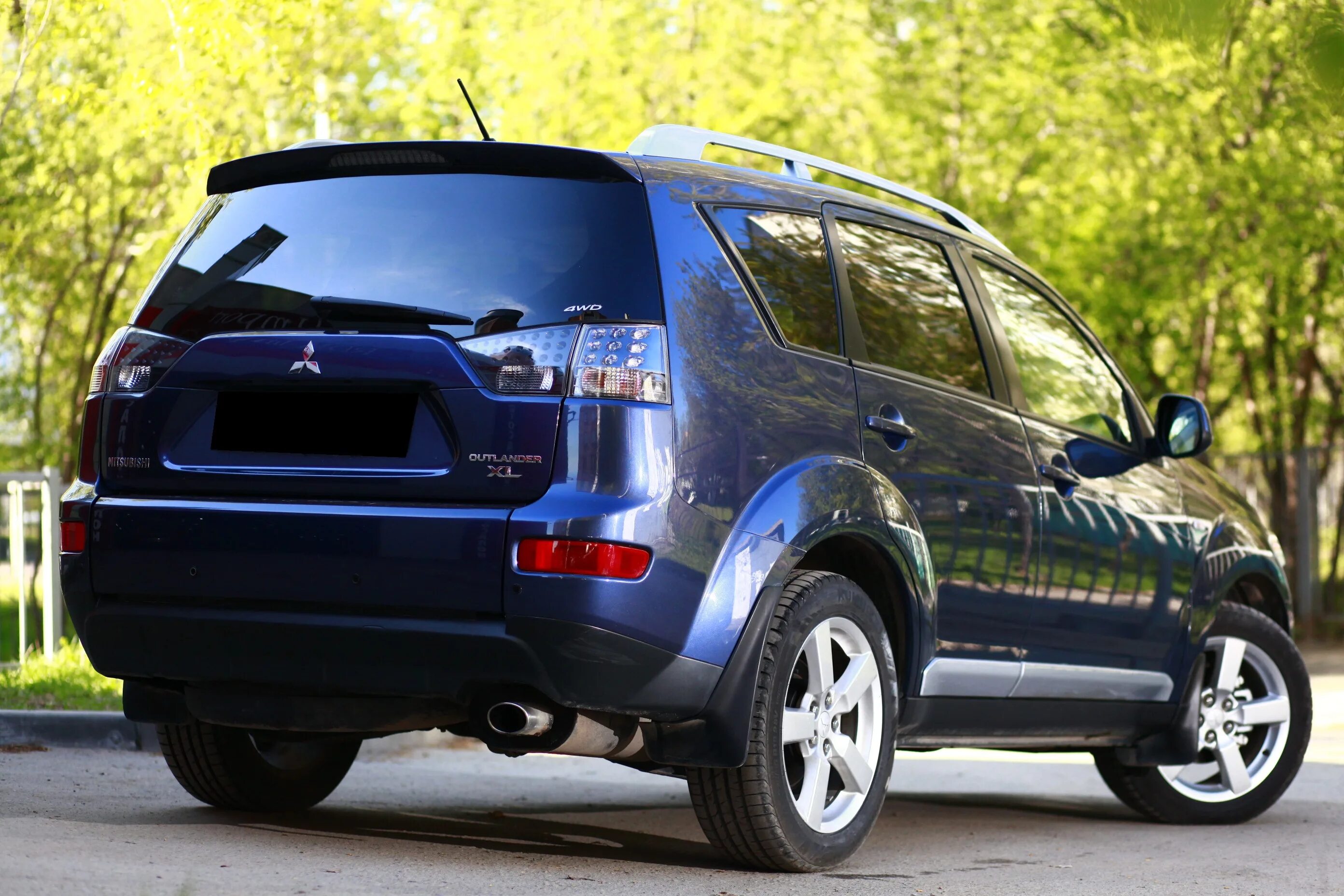 Мицубиси аутлендер 2008г. Митсубиси Аутлендер 2008. Mitsubishi Outlander XL 2008. Митсубиши Аутлендер 2008. Митсубиси Outlander 2008.