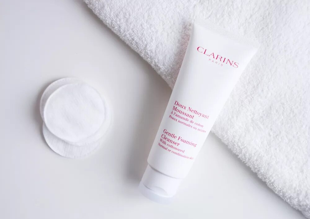 Clarins foaming cleanser. Clarins крем doux nettoyant moussant. Doux nettoyant moussant от clarins. Кларанс пенка для умывания. Clarins cleanser.