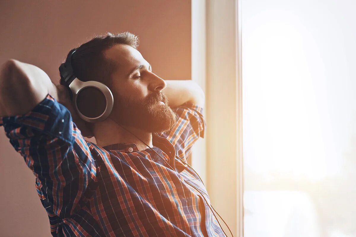 Listen to the radio use. Listen to the radio use