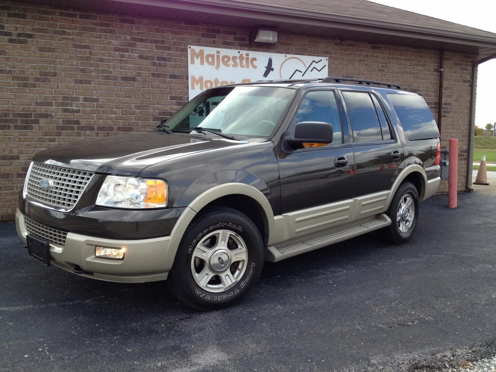 Форд экспедишн 2004. Форд экспедишн 2004 года. Форд экспедишн 2004. Ford expedition 3. Ford expedition 2004.