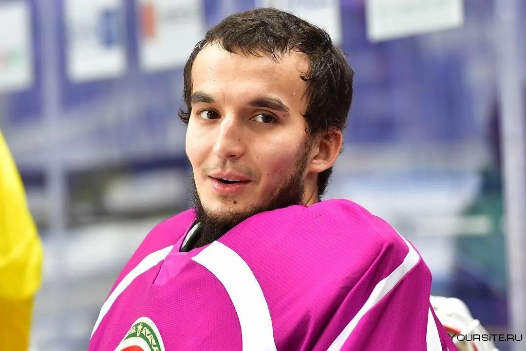 Эмиль гарипов хоккеист. Эмиль гарипов вратарь. Эмиль гарипов динамо. Гарипов р м. Эмиль гарипов хоккеист.