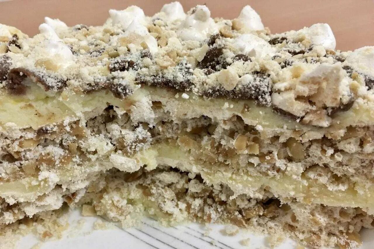 Торт полет пирогеево. Советский торт полет. Рецепт полете. Советский торт с безе. Торт птичий полет.