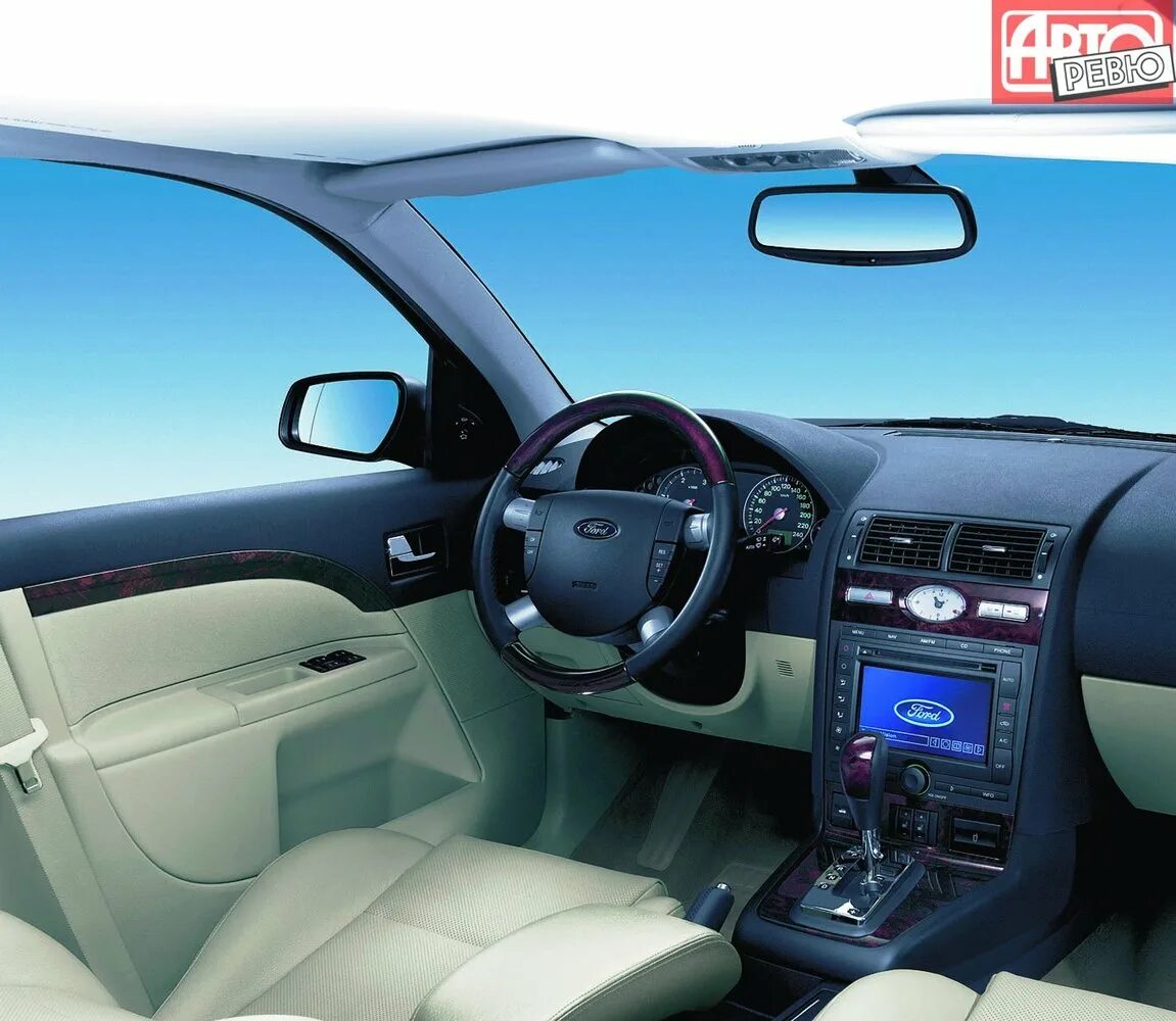 В 2003 2005 г. Ford Mondeo 3 салон. Ford Mondeo 3 Interior. Ford Mondeo st220 салон. Форд Мондео 3 салон.