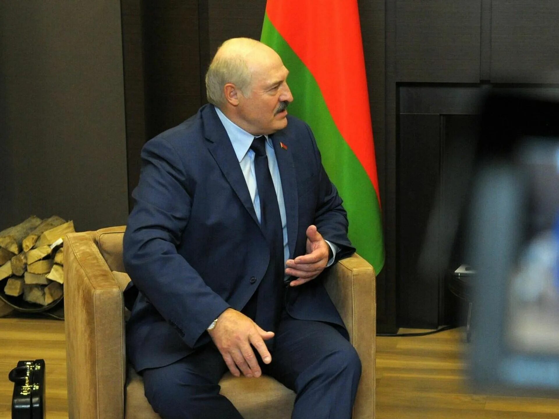 Лукашенко осудил. Американский депутат в россии. путин и лукашенко в сочи 2025. встреча путина и лукашенко 28 мая 2025. александр григорьевич лукашенко ответ американским санкциям.
