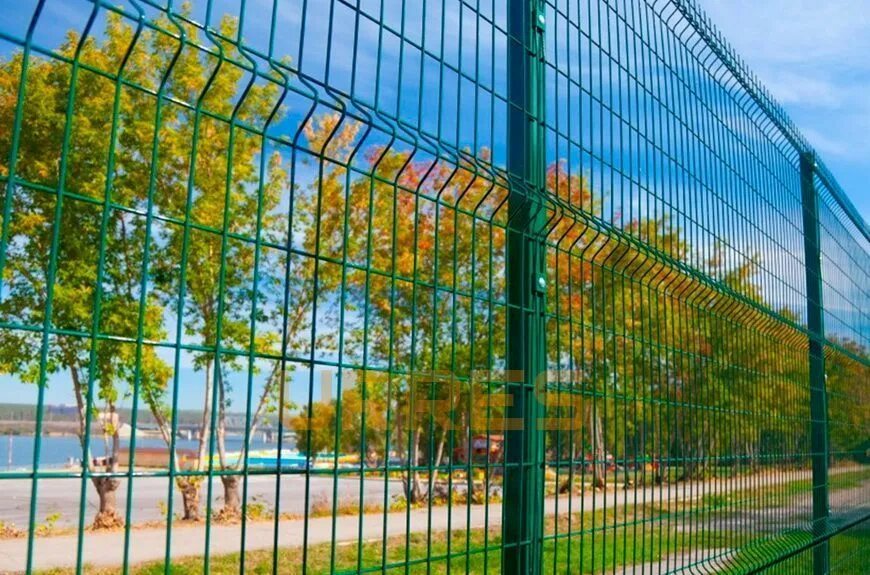 Панель 2 5. Панель light 1,53х2,5 ral 6005. забор 3d гиттер. ограждение zinc-perimetr. панель hard-perimetr 2430х2500 д.5 гиб 100 (ral 6005 (зеленый) яч. 50х200).