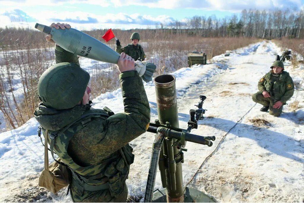 120 мм миномет сша. 82 мм миномет батарея. миномет 120 миномет 2б11 азербайджан. M224 60mm mortar. M120 миномет сша.