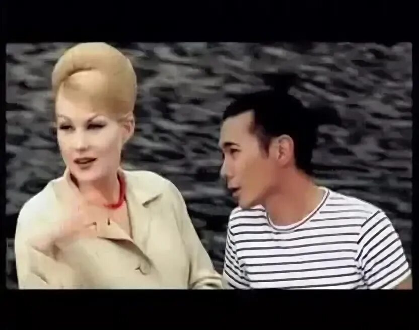 Смешарики кораблик. Пугачева не делайте мне больно господа слушать онлайн бесплатно. Вал борисовна пугачева. Кораблик смешарики 391. Бумажный кораблик в море.