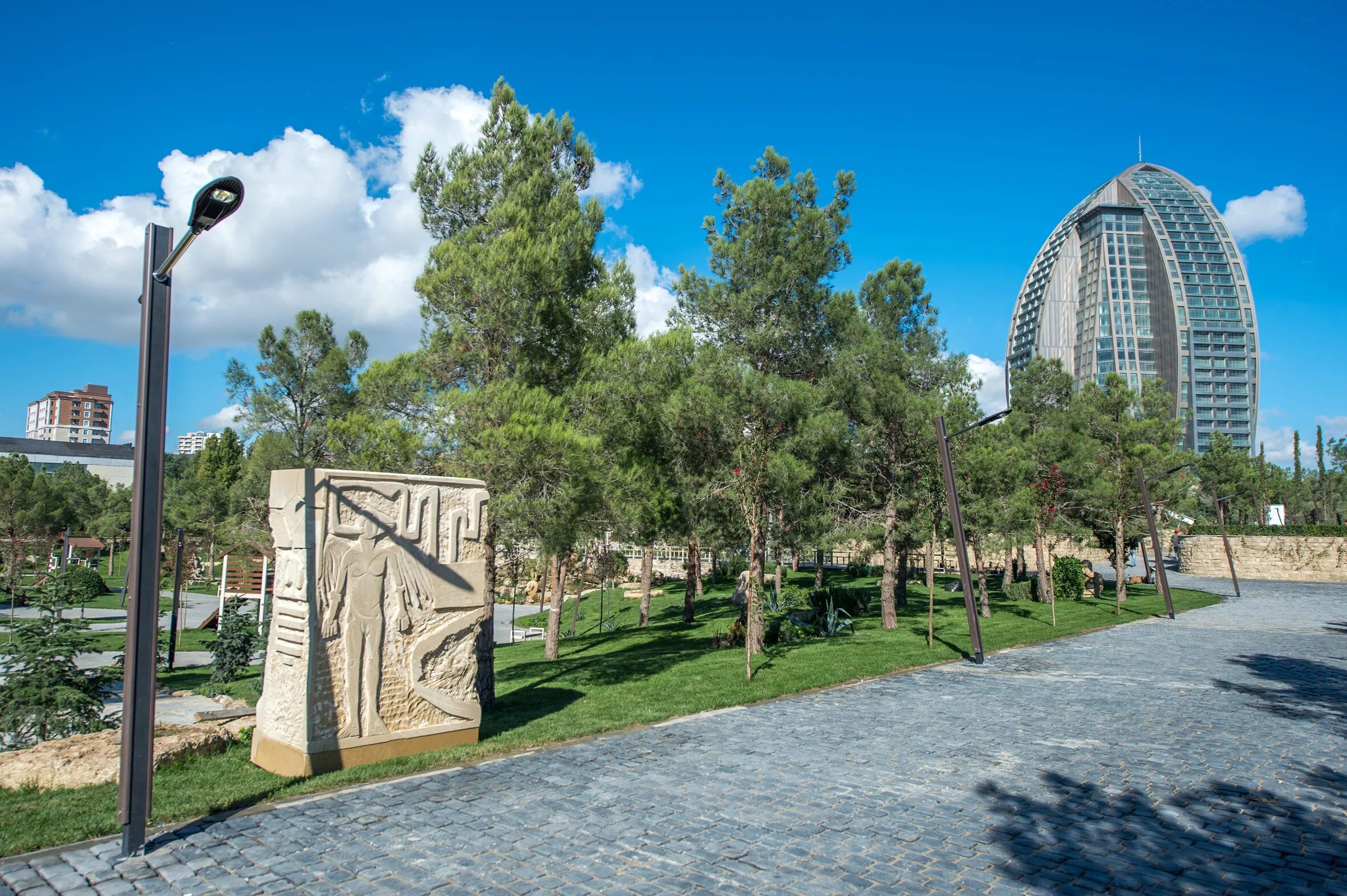 Бакинский парк. Парк баку волгоград аттракционы. Нагорный парк баку. Дагусту парк в баку. Гыш парк баку.