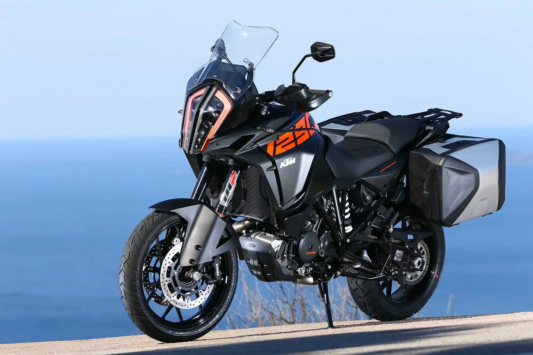 Kove 800x. KTM 1290 super Adventure. КТМ 1290 super Adventure s. Мотоцикл КТМ 1290 super Adventure. KTM 1290 super Adventure s 2017.