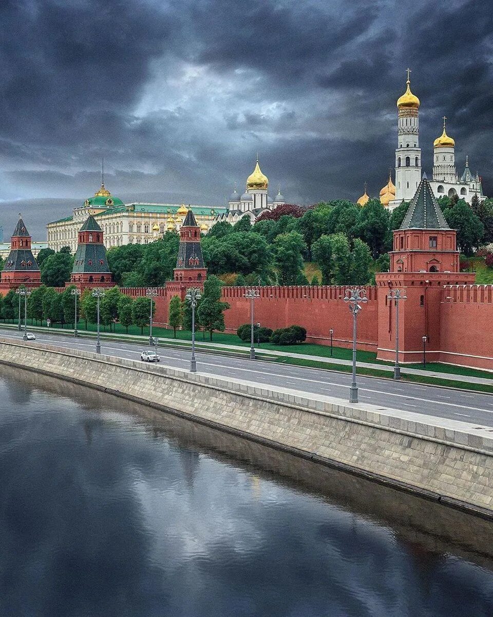 Кремль фото. Краснокирпичный Московский Кремль. Кремль Москва. Моско́вский Кремль. Фотографии Московского Кремля.