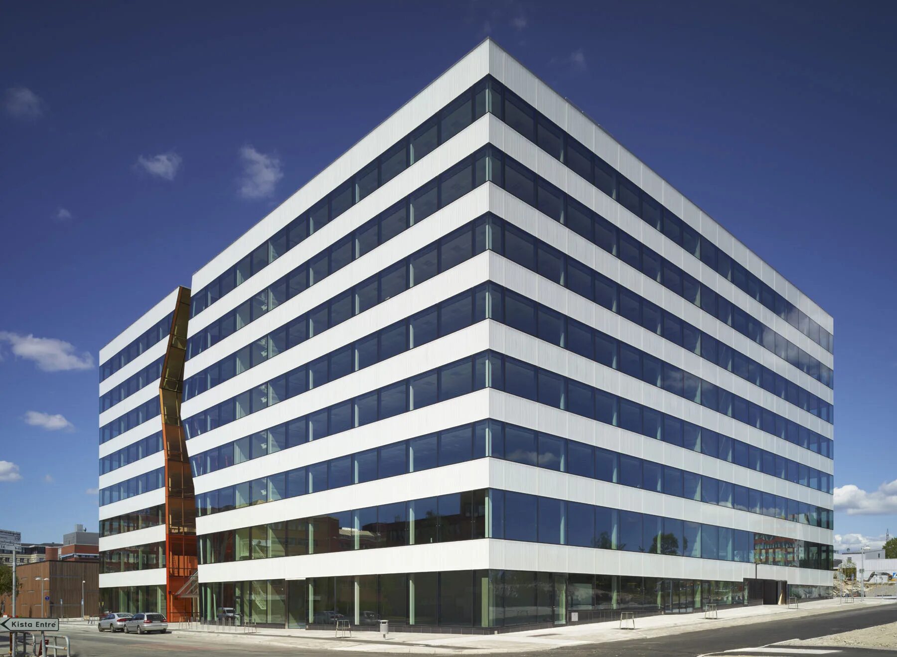 Building 10. Iq квартал башня сити. Здание издательства "пионер пресс" гриффина в индии фото. Фонд оценки сша здание. Политехнический университет в гонконге китай заха хадид.